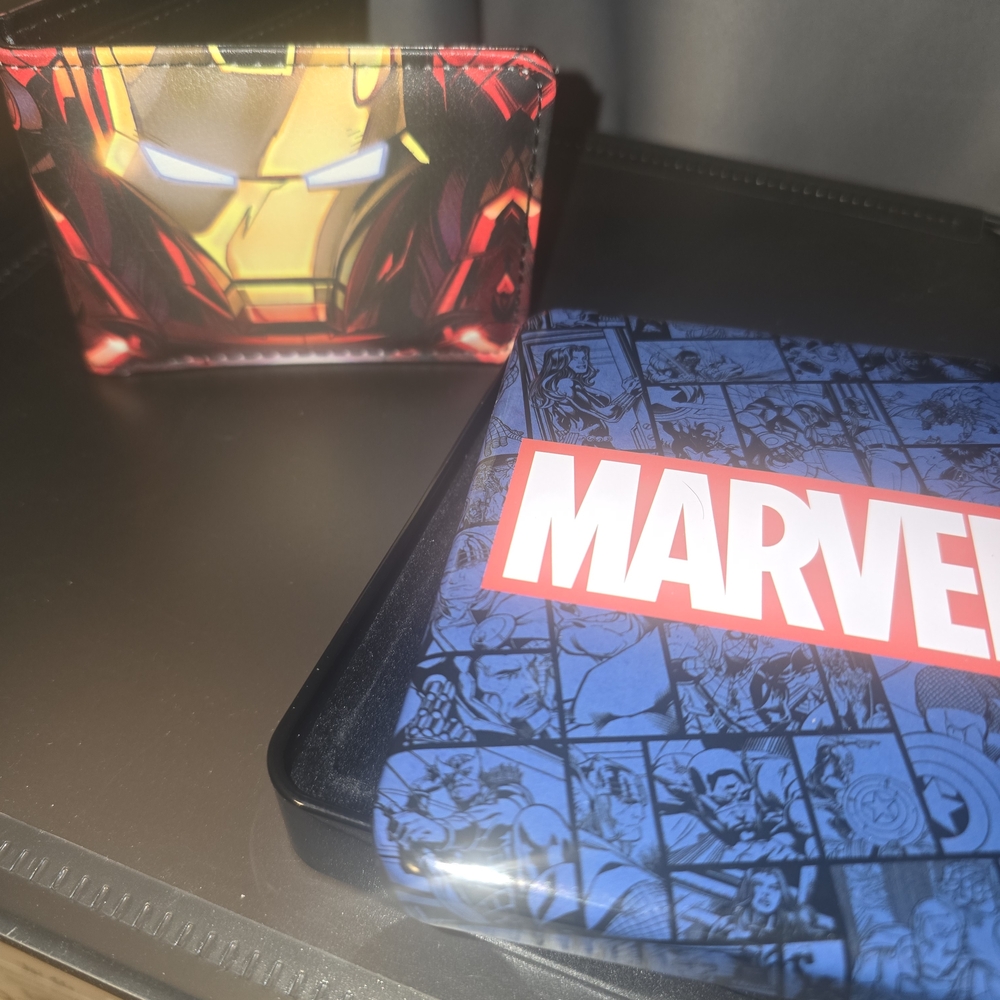 Marvel Iron Man Wallet and Comic Book Tin